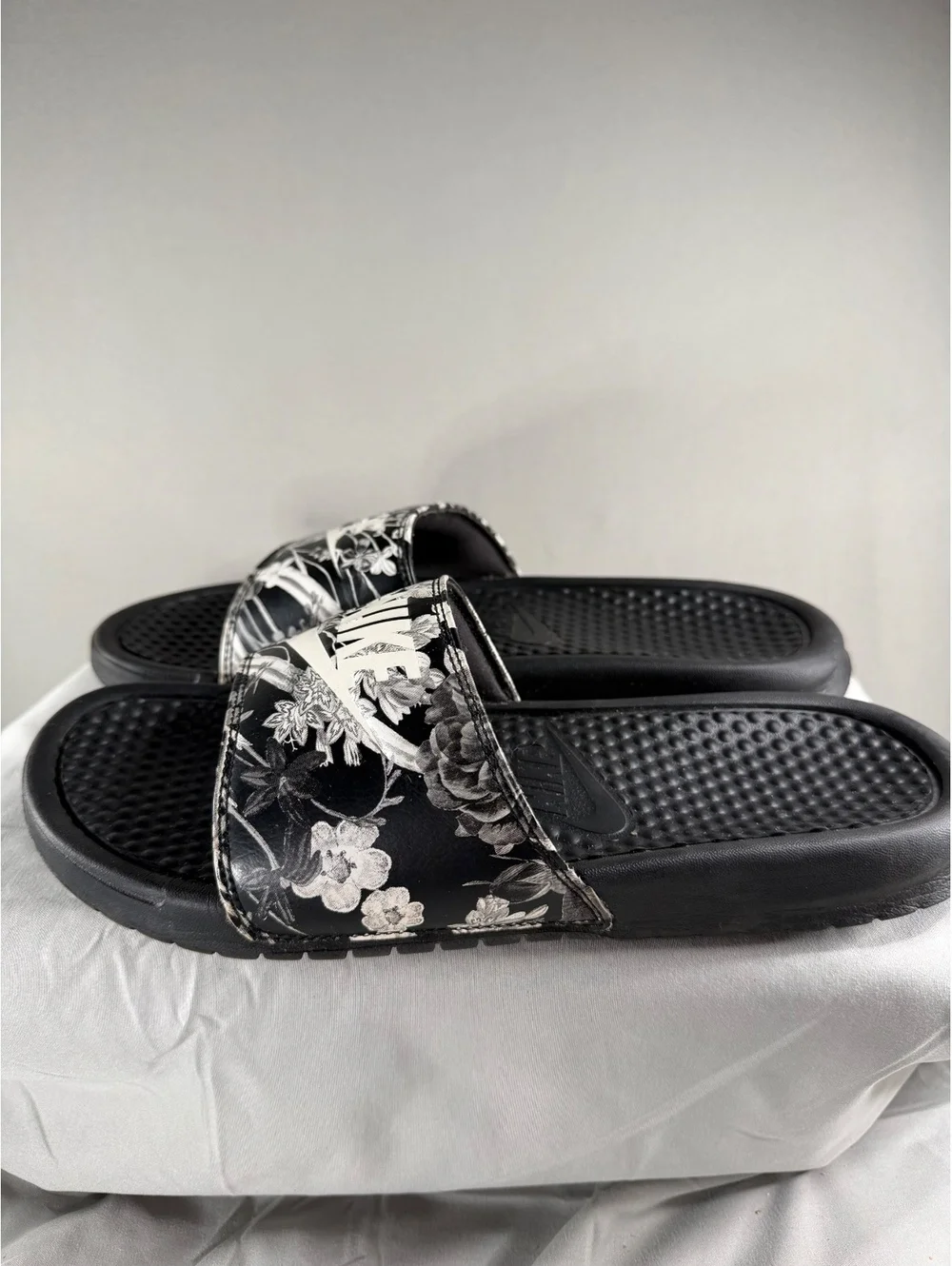 Nike Black Floral Print Slide Sandals